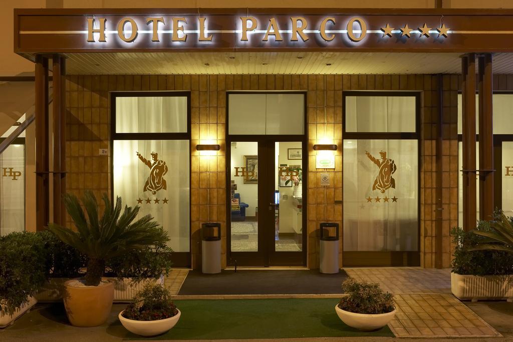 ホテル パルコ カステルフィダルド エクステリア 写真